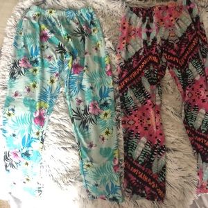 Pattered cropped leggings. Both pairs.